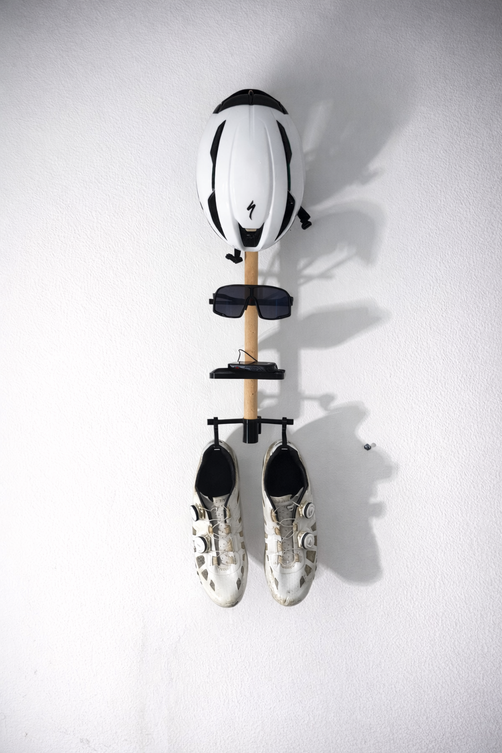 Stenski nosilec za kolesarsko opremo